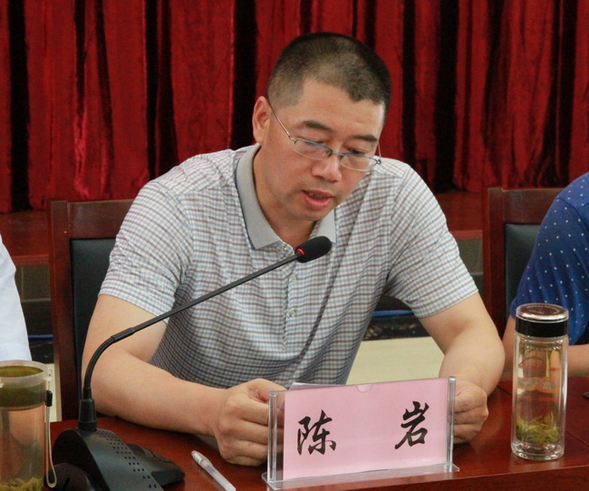 三基工作動(dòng)員、經(jīng)濟(jì)工作會(huì) 064.jpg